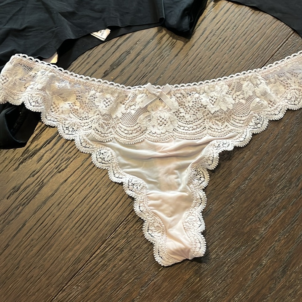 Victoria’s Secret Lace and Solid Thong Set - Picture 7 of 7